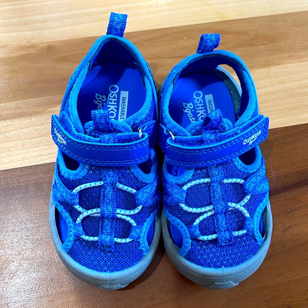 Boys Osh Kosh B’gosh toddler sandals, blue, 7
